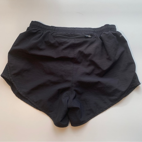 nike dri-fit black shorts (size xs) - Picture 3 of 5